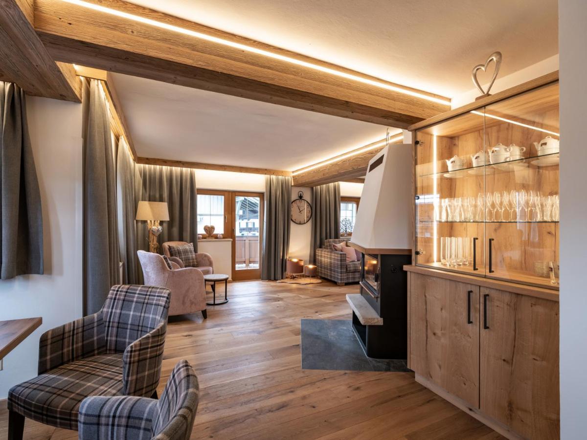 One-Bedroom Chalet,1340166875:JPEG